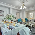 Romantique 150m2 4CH proche de L\'Opéra - Clim